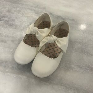 Girls White Mary Jane Shoes
